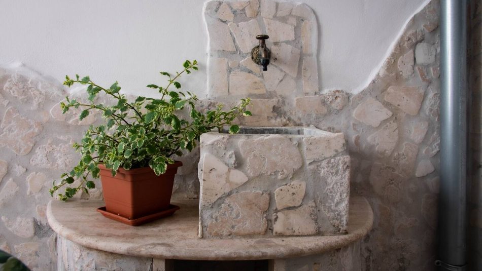 Cucina, Spazi Esterni e Extra per il Relax